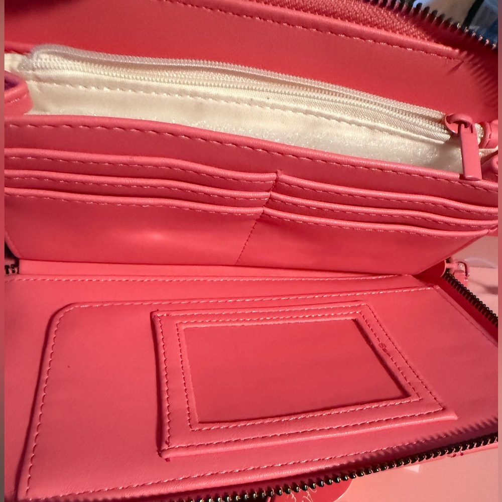Betsey Johnson NWT Pretty Pink Quilted Heart Wallet Wristlet (P095) - Picture 6 of 9